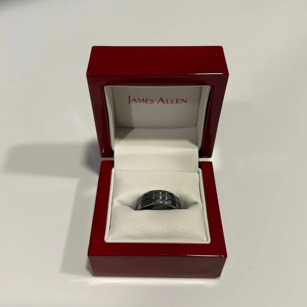 NWOT James Allen Triton tungsten carbide 8mm men’s wedding ring band size 7.5